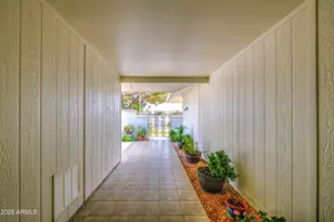 9874 W Highwood Ct, Sun City, AZ 85373 - Photo 34