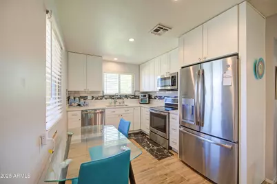 10013 W Lakeview Circle N, Sun City, AZ 85351 - Photo 12