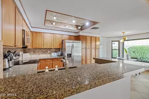 5735 E Campo Bello Dr, Scottsdale, AZ 85254 - Photo 16