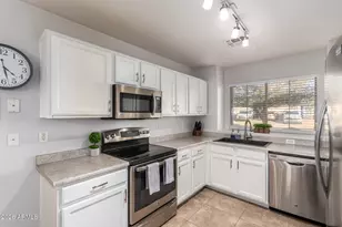 8072 N 110th Dr, Peoria, AZ 85345 - Photo 10