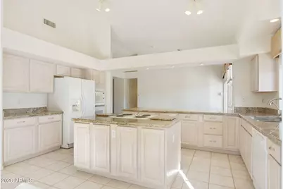 8531 W Behrend Drive, Peoria, AZ 85382 - Photo 12