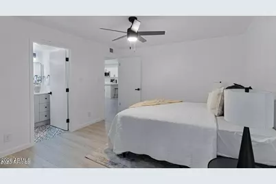 1101 E Bethany Home Road #15, Phoenix, AZ 85014 - Photo 12