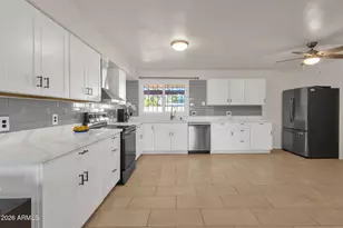 2714 W Ellis Dr, Tempe, AZ 85282 - Photo 10