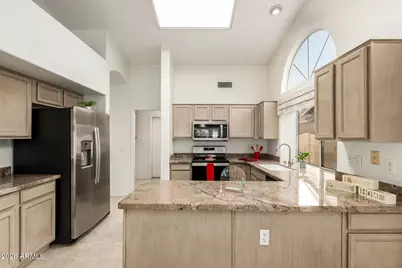 19116 N 90th Drive, Peoria, AZ 85382 - Photo 8