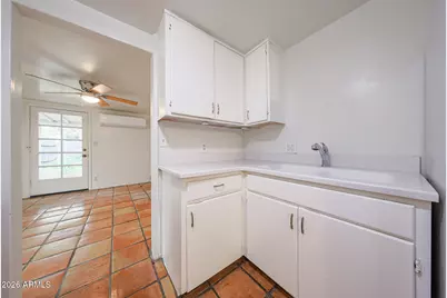 1023 E Meadowbrook Avenue #2, Phoenix, AZ 85014 - Photo 12