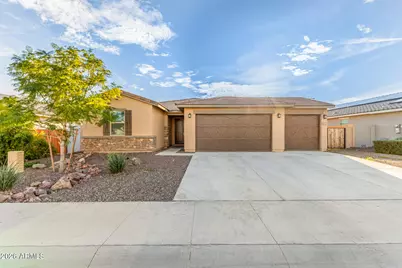 18083 W Wolf Street, Goodyear, AZ 85395 - Photo 2