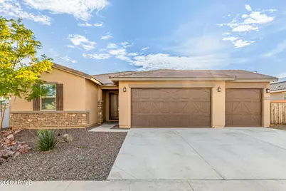 18083 W Wolf Street, Goodyear, AZ 85395 - Photo 2
