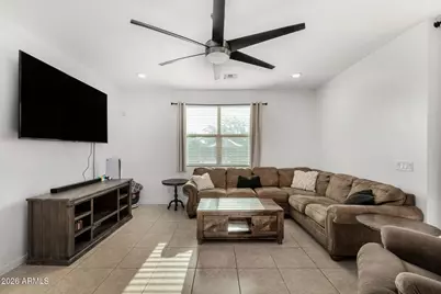 18083 W Wolf Street, Goodyear, AZ 85395 - Photo 10