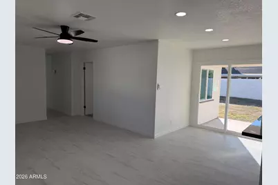 7639 W Heatherbrae Drive, Phoenix, AZ 85033 - Photo 4