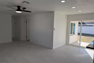 7639 W Heatherbrae Dr, Phoenix, AZ 85033 - Photo 4