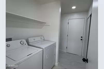 7639 W Heatherbrae Drive, Phoenix, AZ 85033 - Photo 6