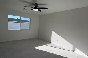 7639 W Heatherbrae Dr, Phoenix, AZ 85033 - Photo 12