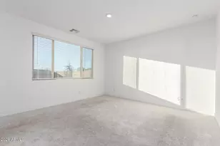 5630 S 26th Ln, Phoenix, AZ 85041 - Photo 10