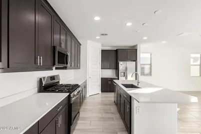 5630 S 26th Lane, Phoenix, AZ 85041 - Photo 8