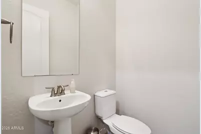 866 E Lowell Avenue, Gilbert, AZ 85295 - Photo 32