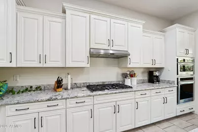 866 E Lowell Avenue, Gilbert, AZ 85295 - Photo 14