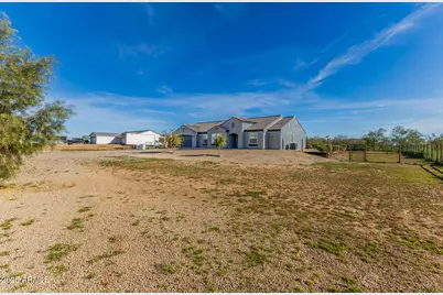 32431 N 226th Avenue, Wittmann, AZ 85361 - Photo 4