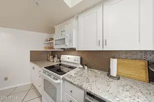 130 W Maryland Ave W, Phoenix, AZ 85013 - Photo 12