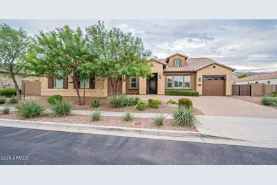 2915 E Constance Way, Phoenix, AZ 85042 - Photo 2