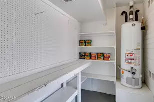 3233 W Mandalay Ln, Phoenix, AZ 85053 - Photo 22