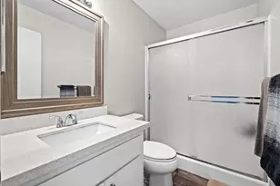 3233 W Mandalay Ln, Phoenix, AZ 85053 - Photo 12