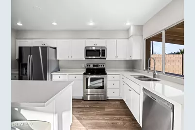 3233 W Mandalay Lane, Phoenix, AZ 85053 - Photo 16