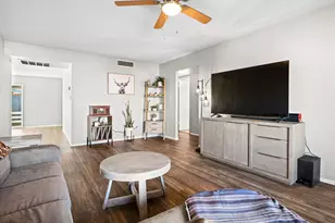 3233 W Mandalay Ln, Phoenix, AZ 85053 - Photo 4