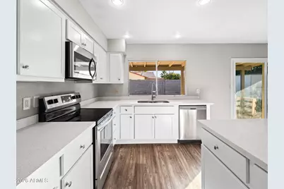 3233 W Mandalay Lane, Phoenix, AZ 85053 - Photo 18