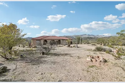 35190 S April Drive, Black Canyon City, AZ 85324 - Photo 6
