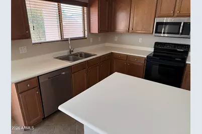 23031 W Solano Drive W, Buckeye, AZ 85326 - Photo 12