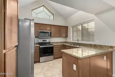 2801 N Litchfield Road #18, Goodyear, AZ 85395 - Photo 4