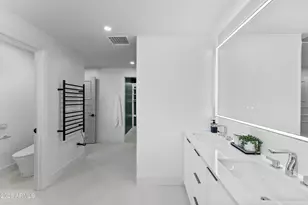 1040 E Osborn Rd, Phoenix, AZ 85014 - Photo 56