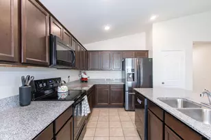 738 W Jardin Dr, Casa Grande, AZ 85122 - Photo 12