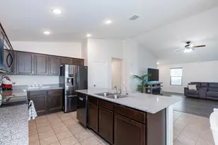 738 W Jardin Dr, Casa Grande, AZ 85122 - Photo 12