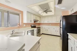 9748 E Watford Way, Sun Lakes, AZ 85248 - Photo 22