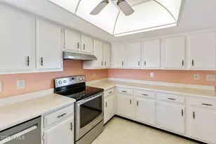 9748 E Watford Way, Sun Lakes, AZ 85248 - Photo 20