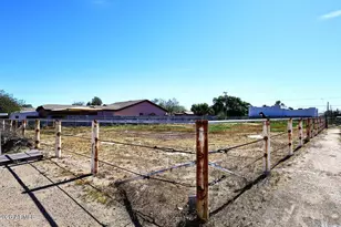 3025 E Hartford Ave, Phoenix, AZ 85032 - Photo 1