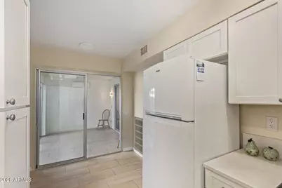 17066 N 106th Avenue, Sun City, AZ 85373 - Photo 10