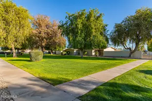 17066 N 106th Ave, Sun City, AZ 85373 - Photo 30