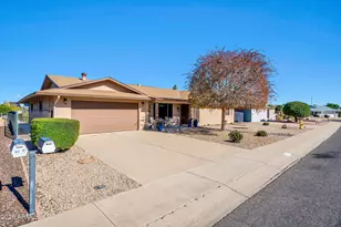 9330 W Manzanita Dr, Sun City, AZ 85373 - Photo 2