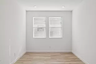 6988 W Buckhorn Trail, Peoria, AZ 85383 - Photo 10