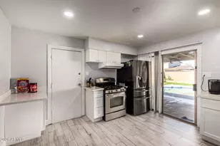 8218 W Osborn Rd, Phoenix, AZ 85033 - Photo 8