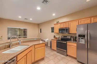 2518 W Long Shadow Trail, Phoenix, AZ 85085 - Photo 12