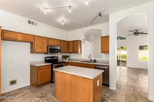 7428 W Los Gatos Dr, Glendale, AZ 85310 - Photo 8