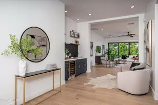 3628 E Clarendon Ave, Phoenix, AZ 85018 - Photo 12