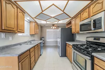 17626 N 16th Avenue, Phoenix, AZ 85023 - Photo 2