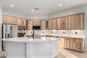 2705 S Tucana Ct, Gilbert, AZ 85295 - Photo 2