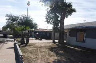 4016 N 47th Ln, Phoenix, AZ 85031 - Photo 4