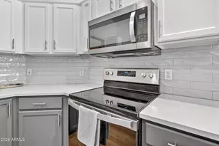 7445 E Eagle Crest Dr, Mesa, AZ 85207 - Photo 10