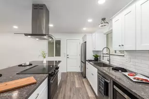 11010 W Sun City Blvd, Sun City, AZ 85351 - Photo 12